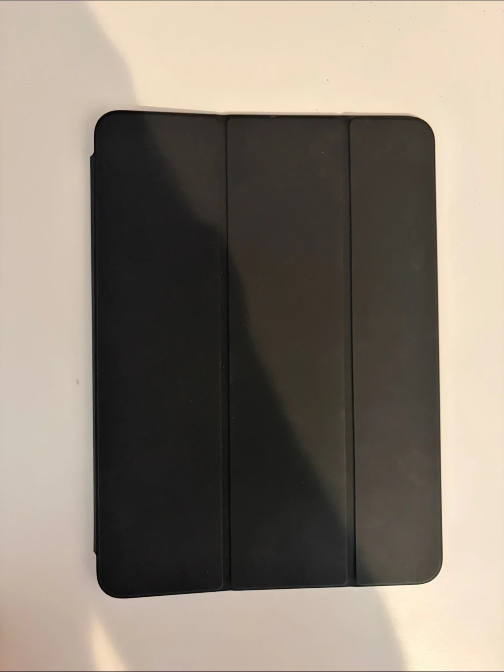 Black Smart Folio iPad Pro 11 inch 4th generation case Minor wear and tear